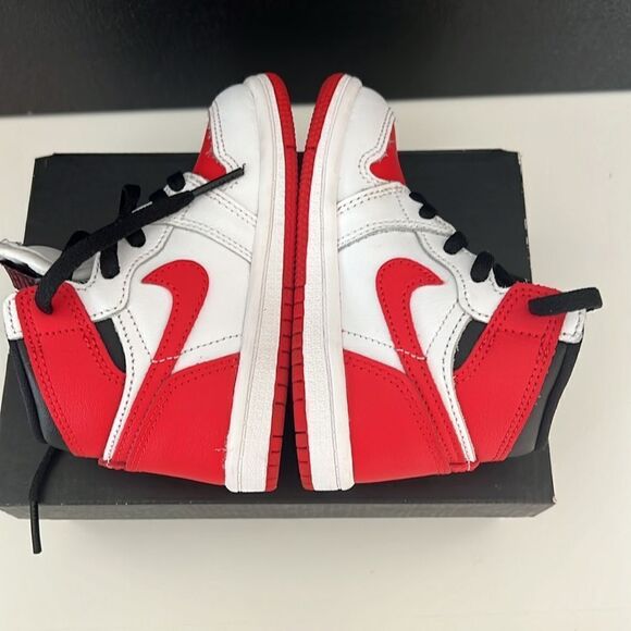 Baby Nike air Jordan 1 - Picture 4 of 10